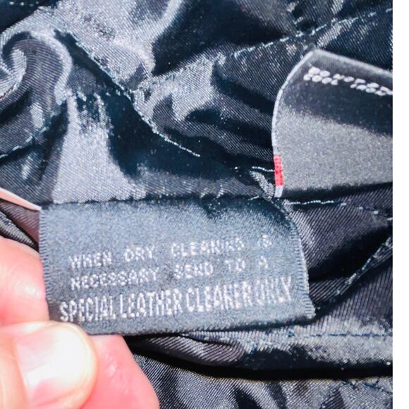 Wilsons Leather Coat w/ Hood & Thinsulate Insulation - Men's Size S - Picture 14 of 15